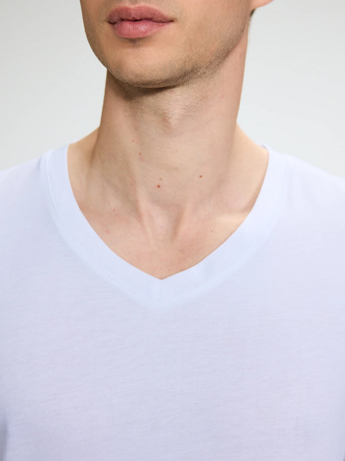 V-Neck Bamboo T-Shirt White