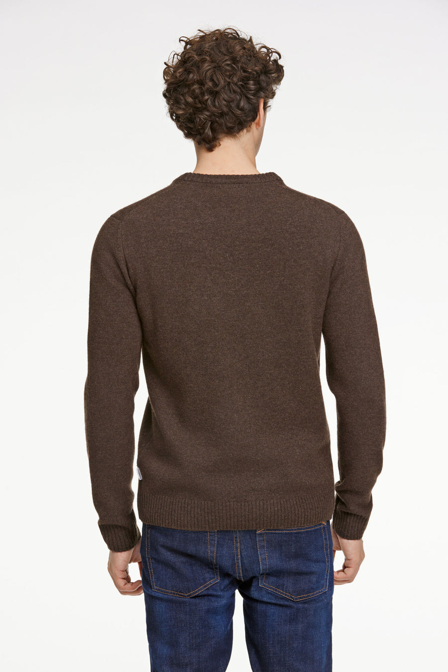 Lambswool O-Neck Knit Dark Brown Melange - modellbilde bakside
