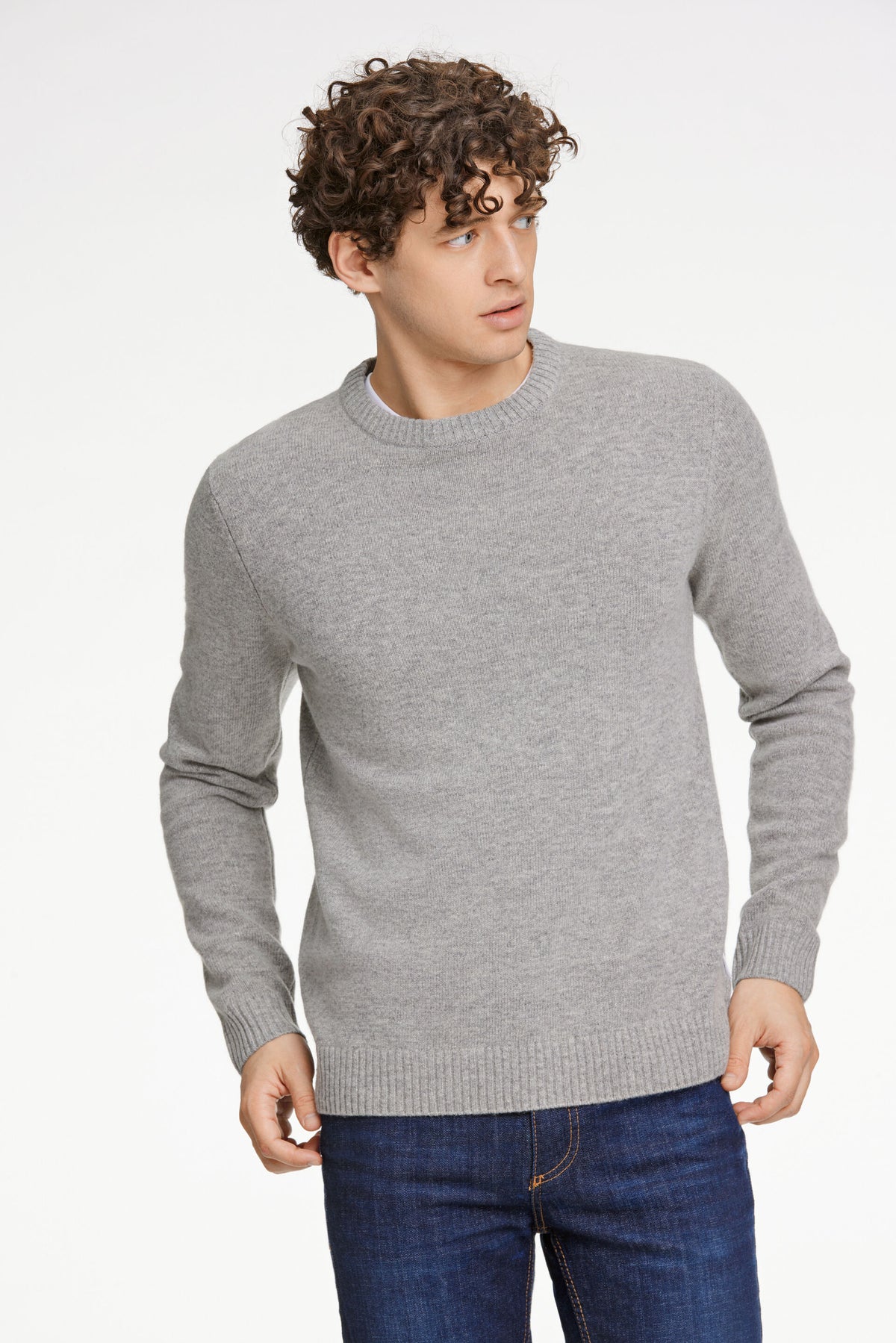 Lambswool O-Neck Knit Mid Grey Melange - modellbilde forside