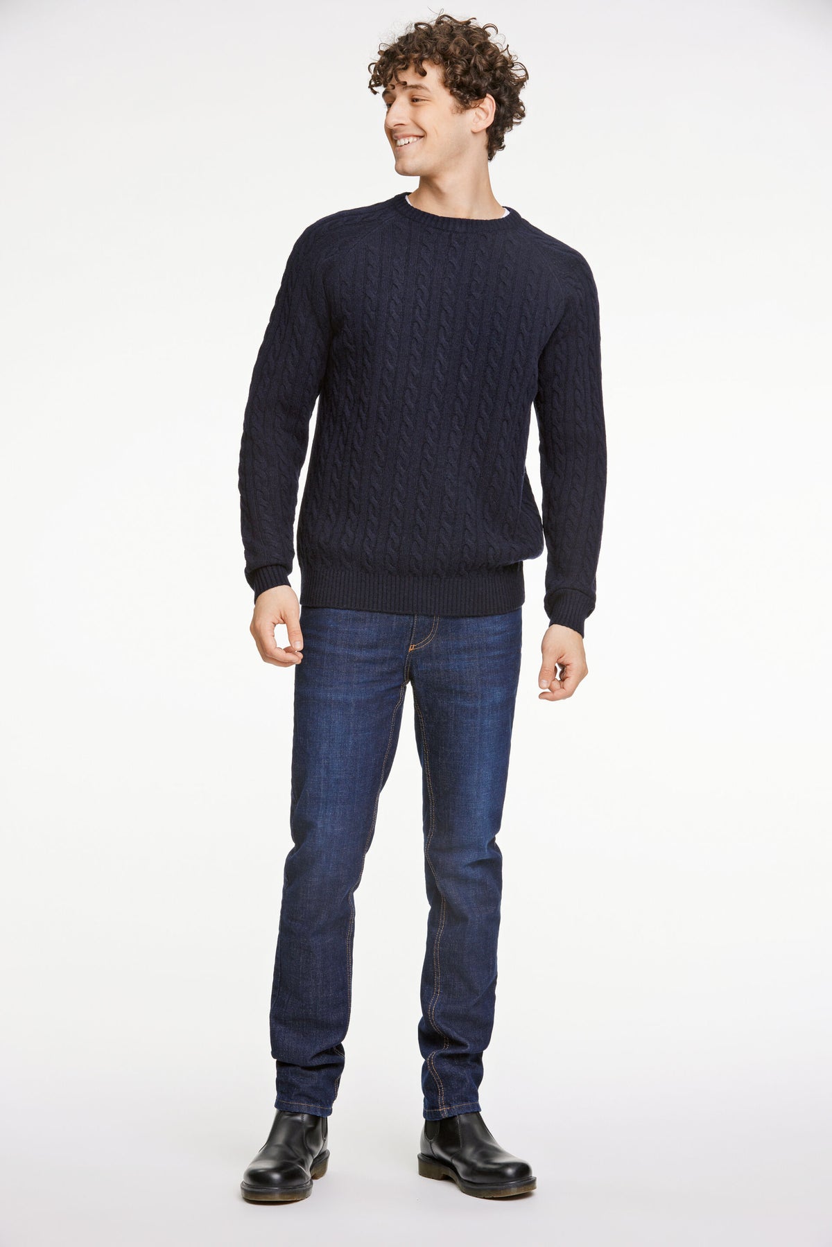 Lambswool Raglan Cable O-Neck Navy
