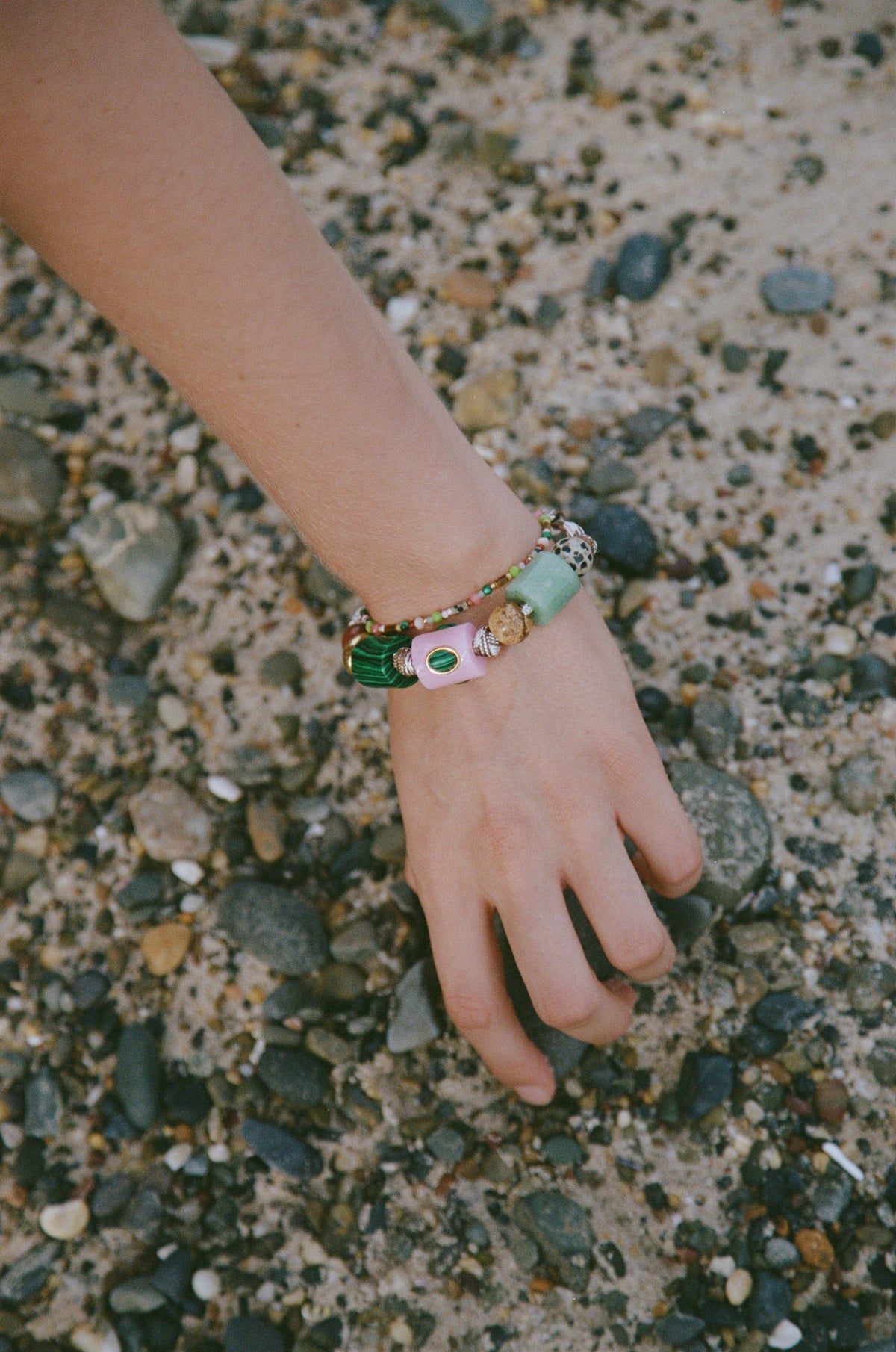 Heartland Bracelet - Toasted Almond, modellbilde