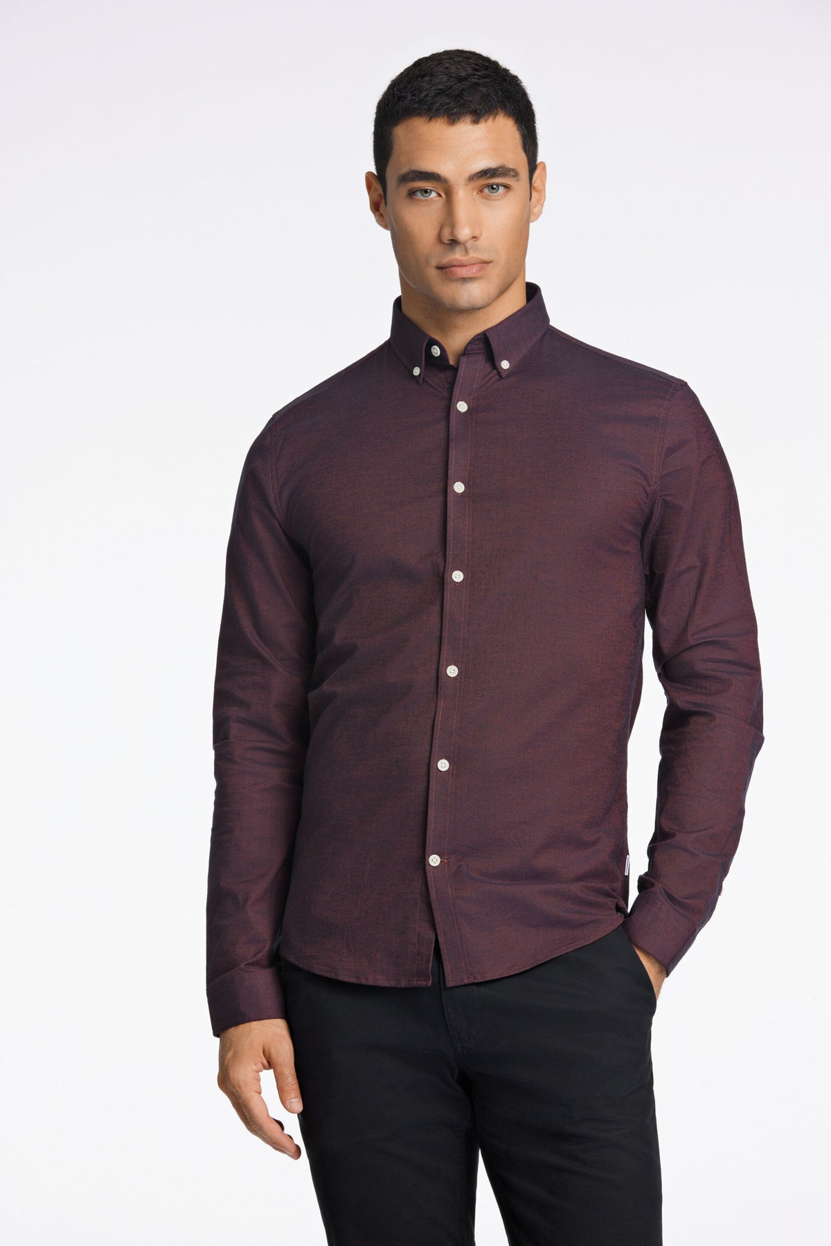 Oxford Superflex Shirt L/S Deep Red Mix - modellbilde overkropp forfra