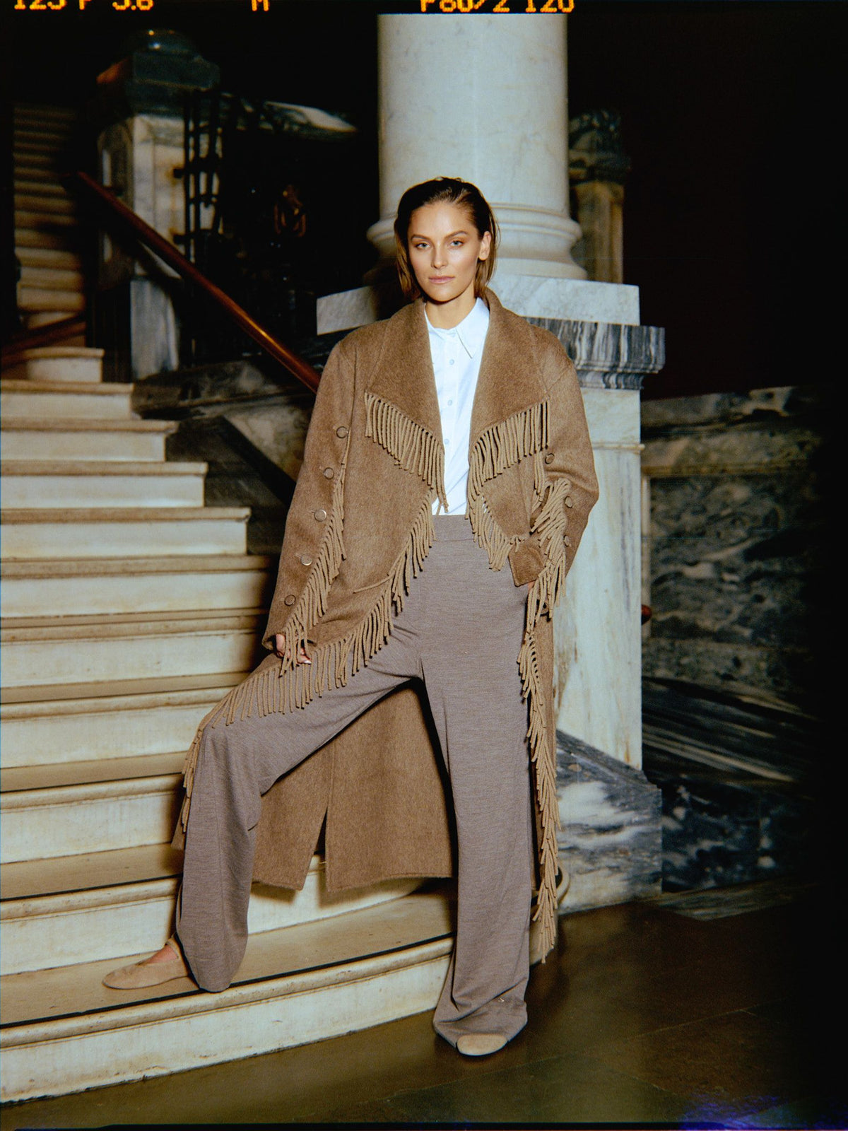 Heidi Coat Brown - modellbilde