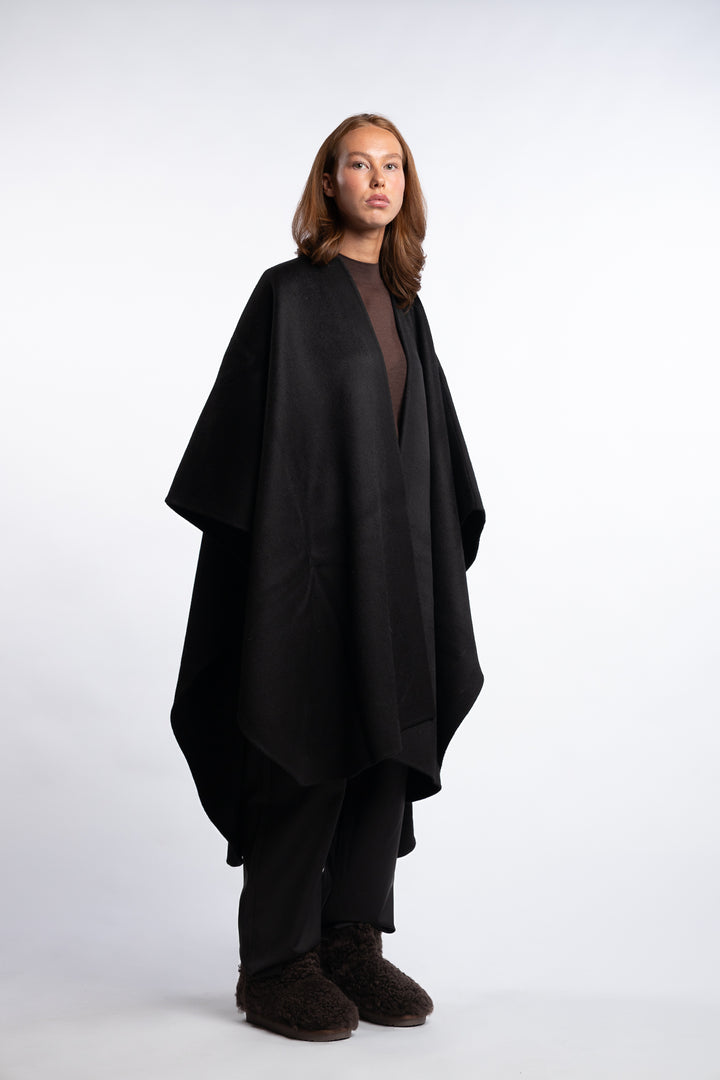Camoens Shawl- Black