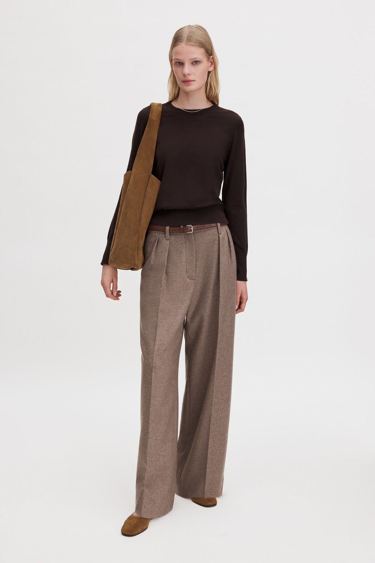 Merino R-Neck Sweater Dark Chocolate