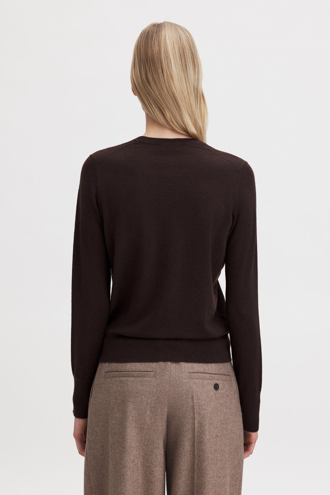 Merino R-Neck Sweater Dark Chocolate