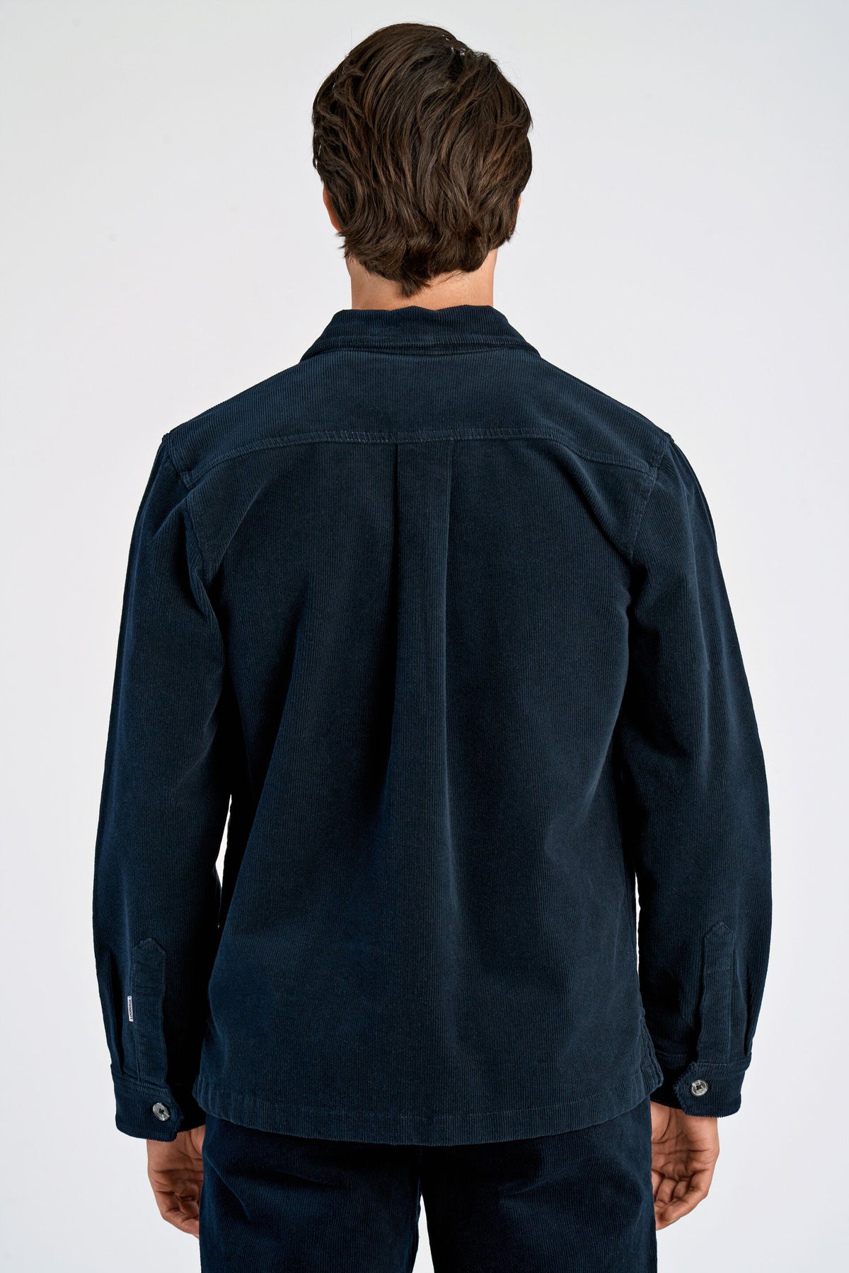 Lindbergh Superflex Corduroy Overshirt Navy - modellbilde bakfra