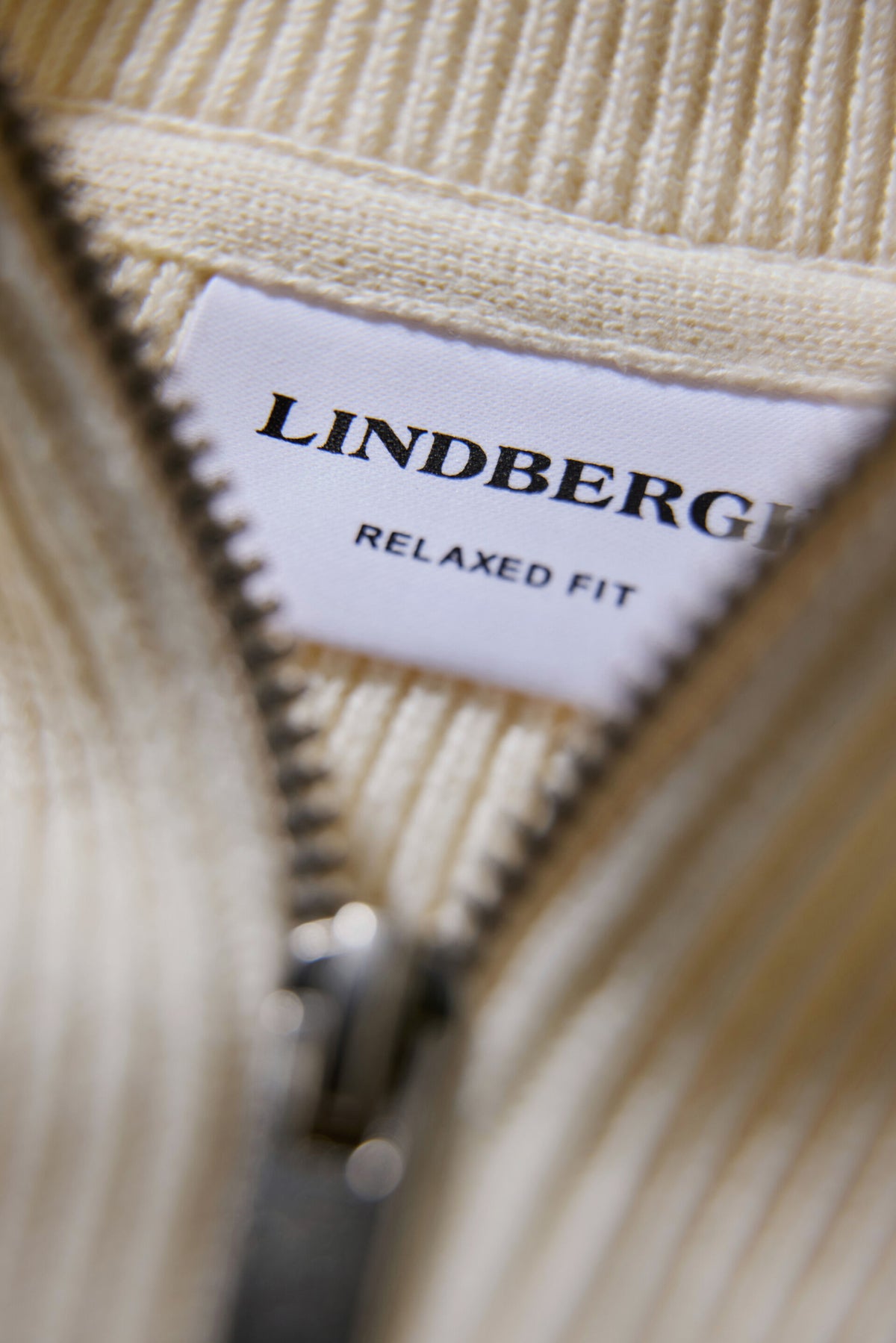 Half Zip Rib Knit Pearl White - nærbilde logo