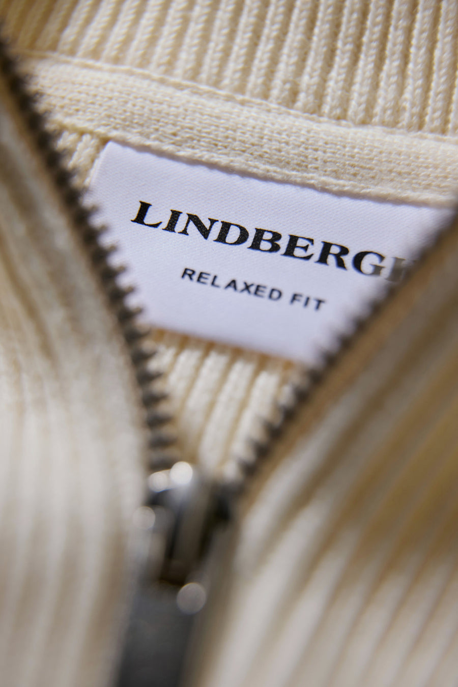Half Zip Rib Knit Pearl White - nærbilde logo