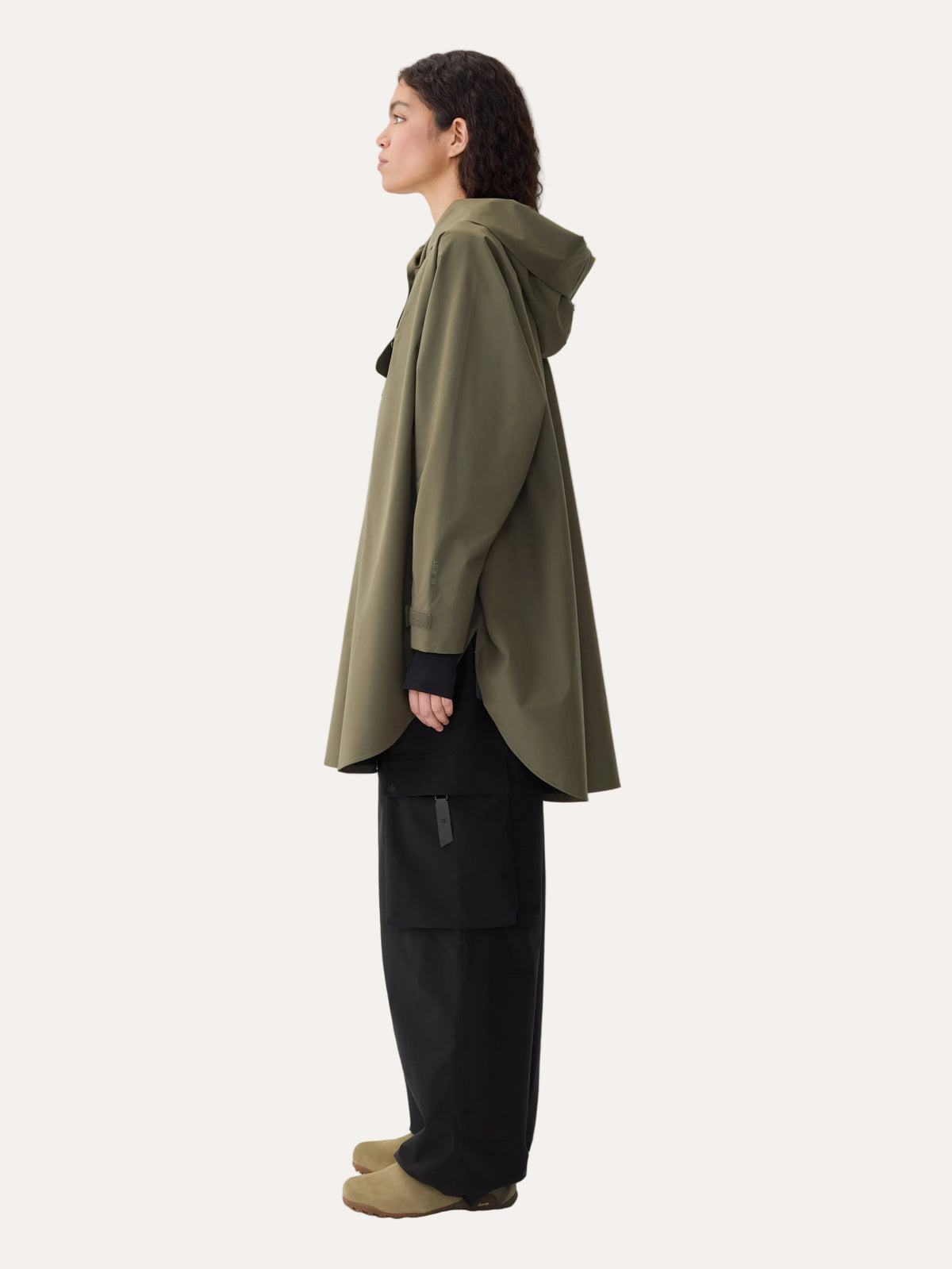 Bergen Poncho Grape Leaf