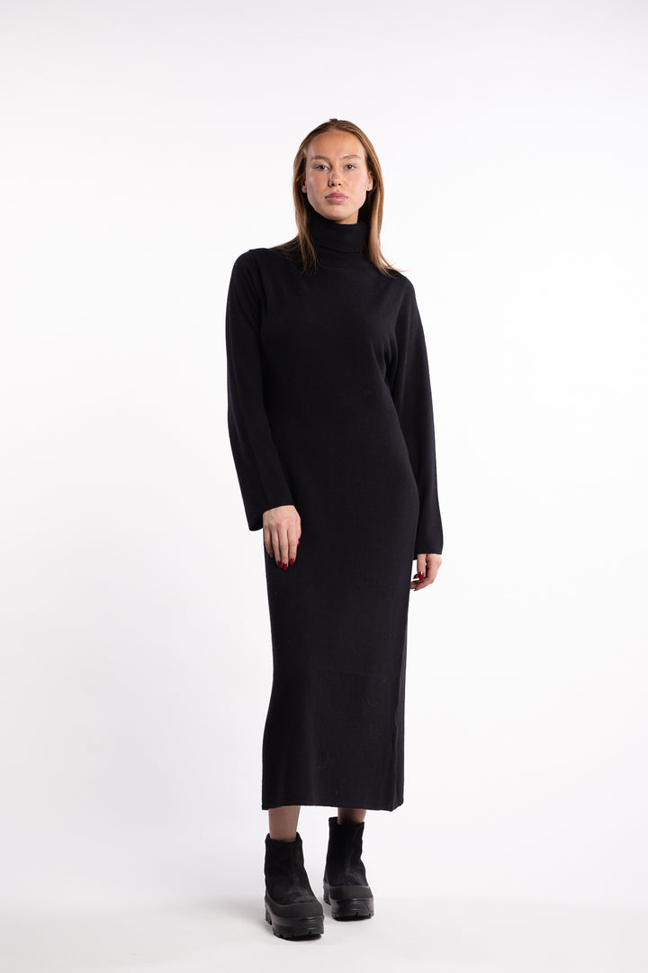Turtleneck Touloun Maxi Dress