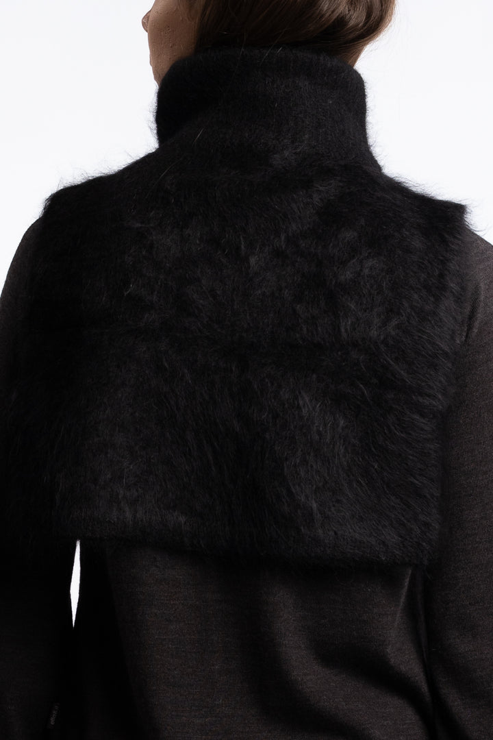Belinda Chunky High Neck- Black