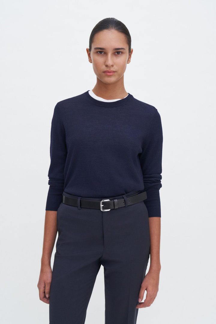 Merino R-Neck Sweater- Navy