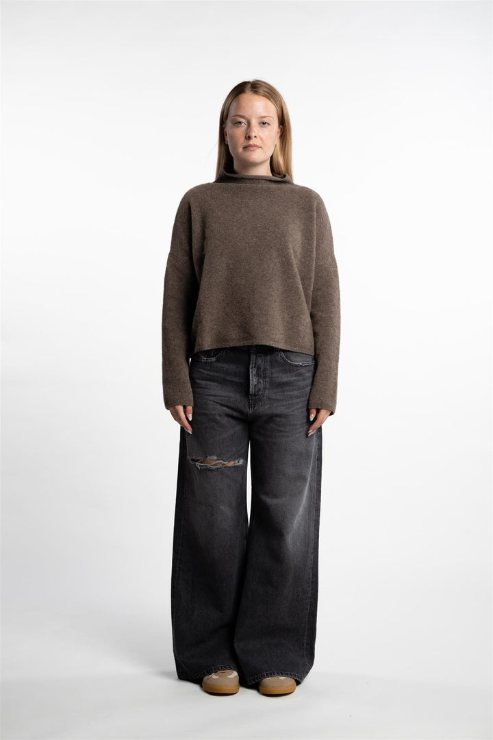 Mika Yak Funnelneck Sweater- Dark taupe Melange