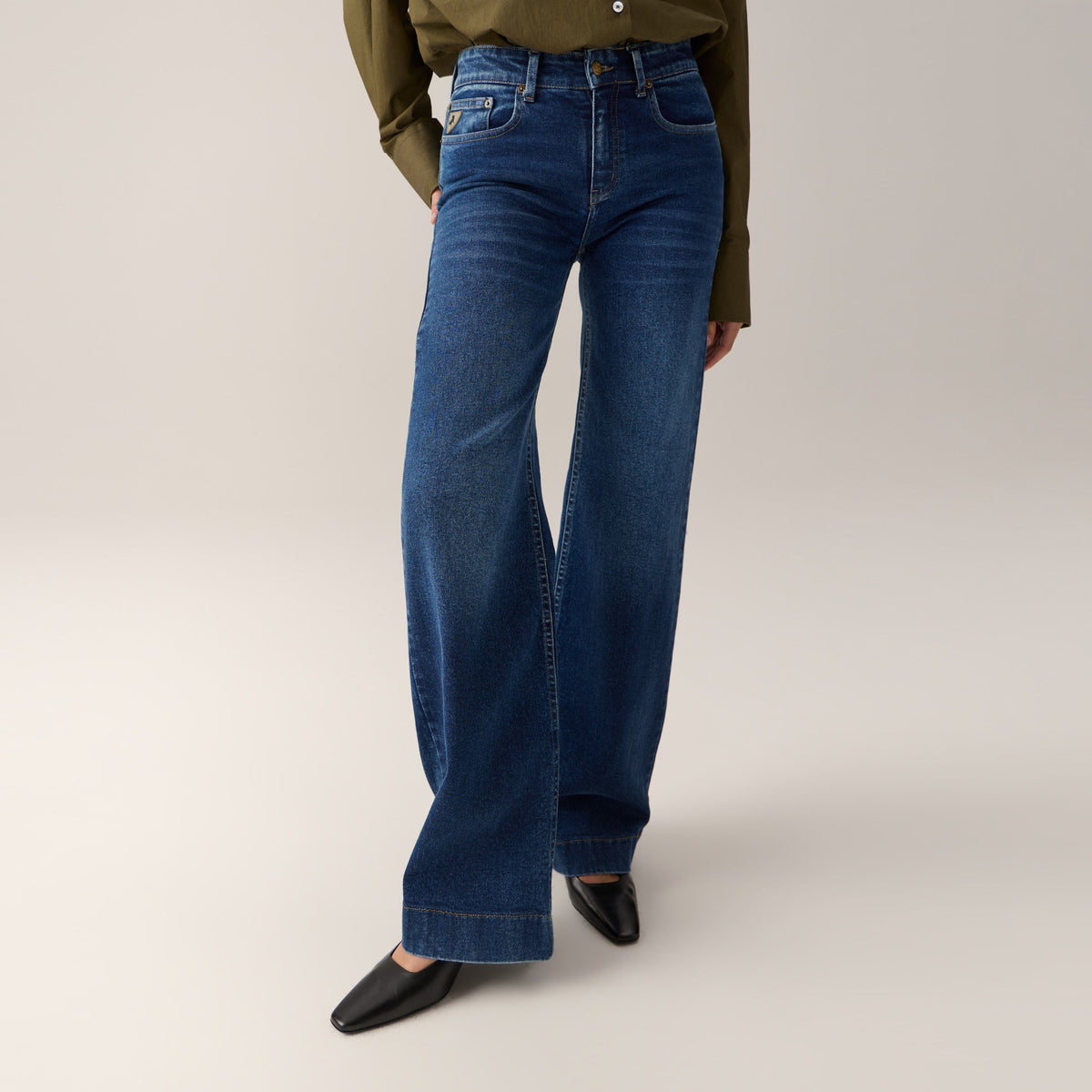 Lois Lorna Dark Stone