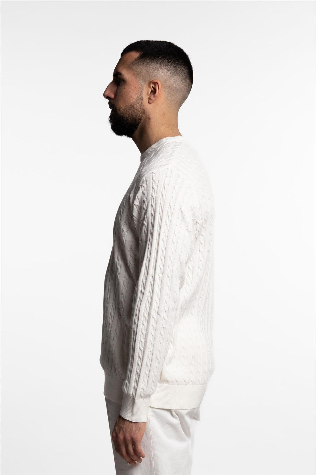 O-Neck Cable Knit Off-White