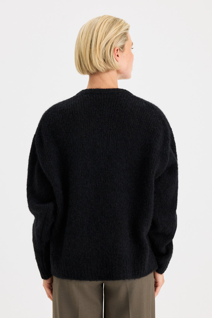 Hairy Alpaca V-neck Sweater Black