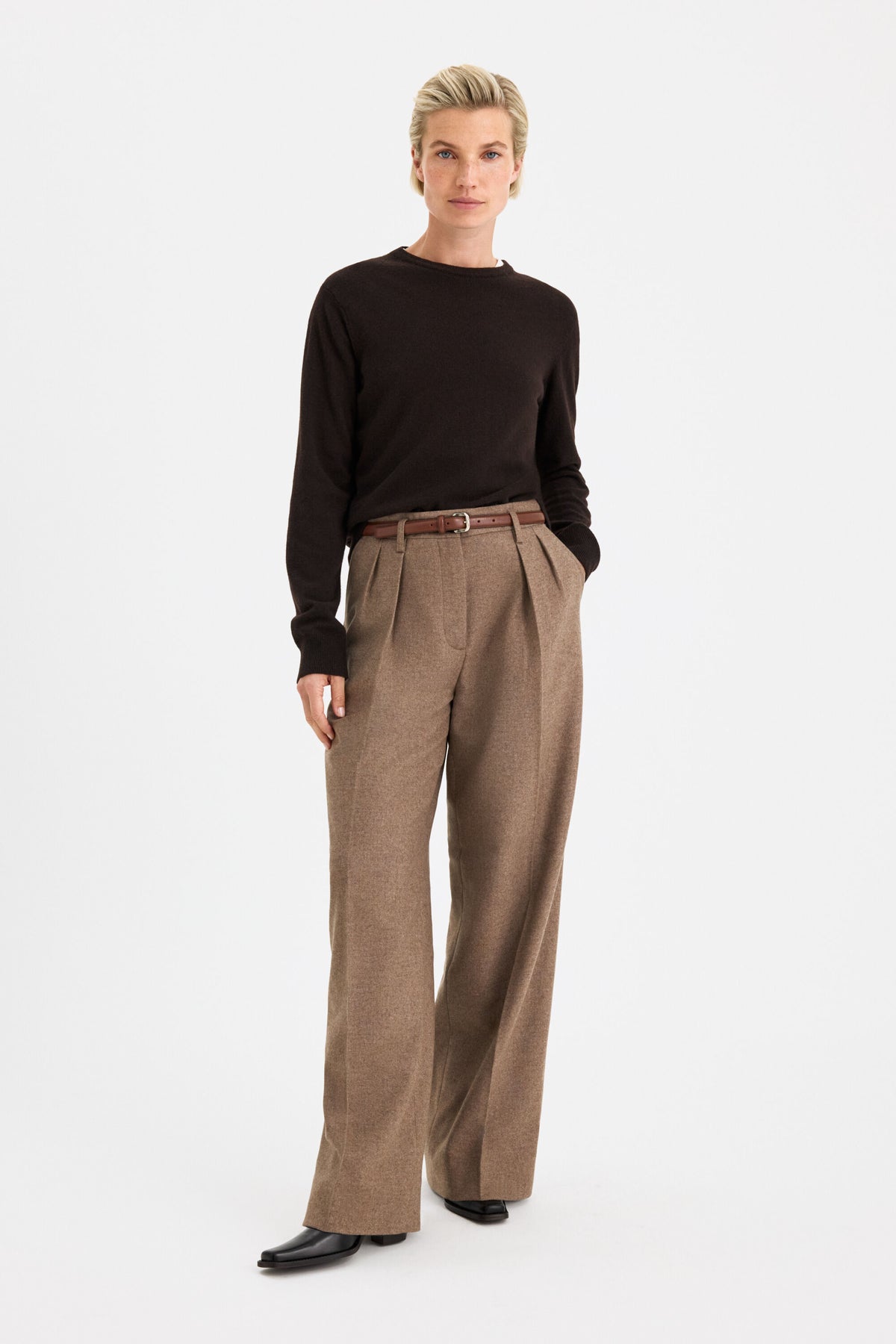 Soft Wool Crewneck Sweater Dark Chocolate