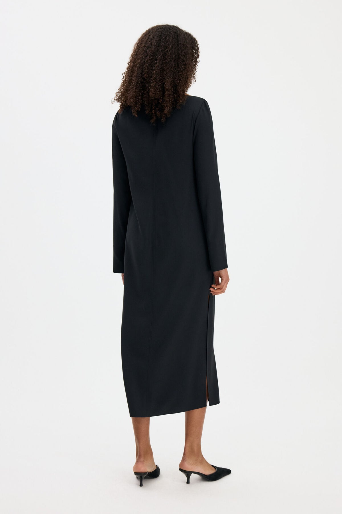 Naia Boatneck Dress Black - modellbilde