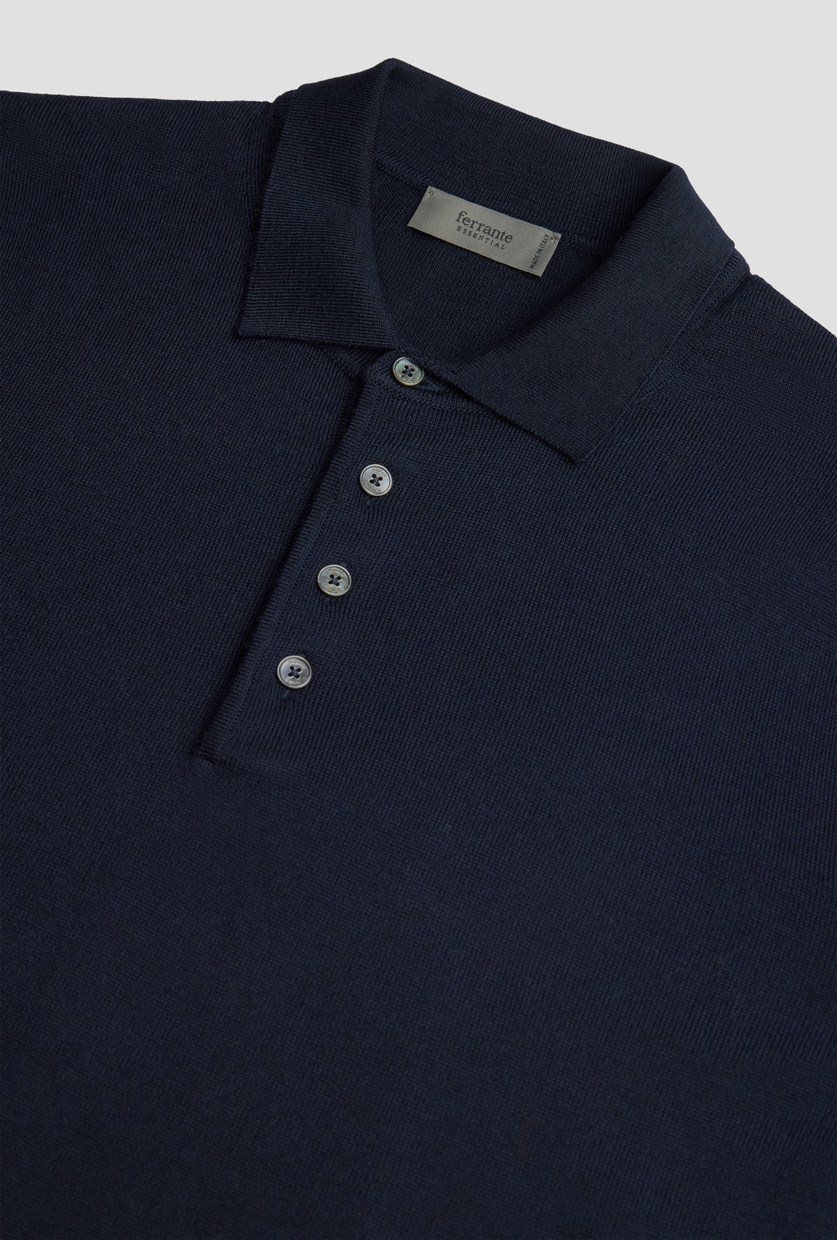 Merino Wool Polo Button Navy – bakvisning