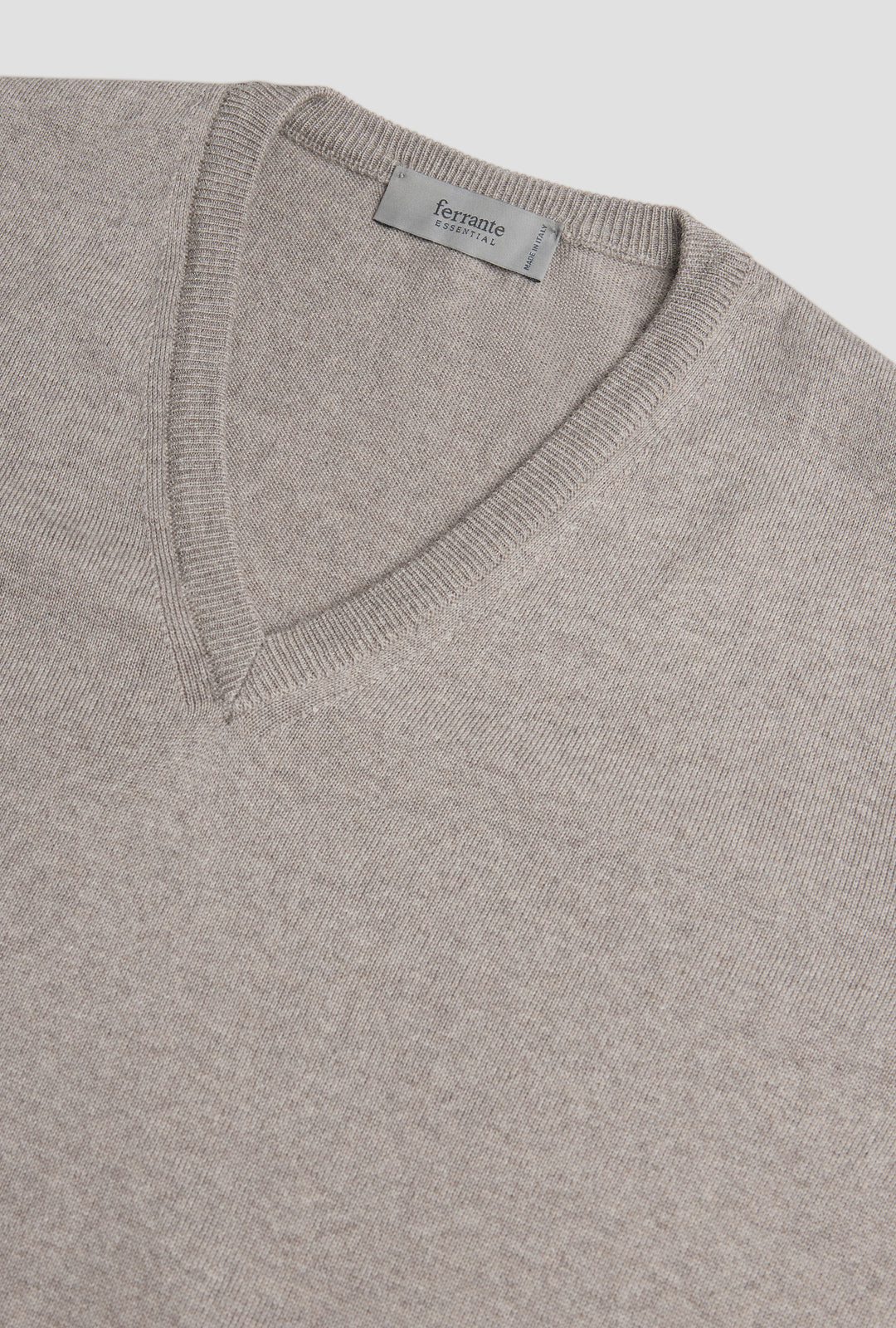 V-Neck Merino Wool Sweater Light Brown – bakvisning