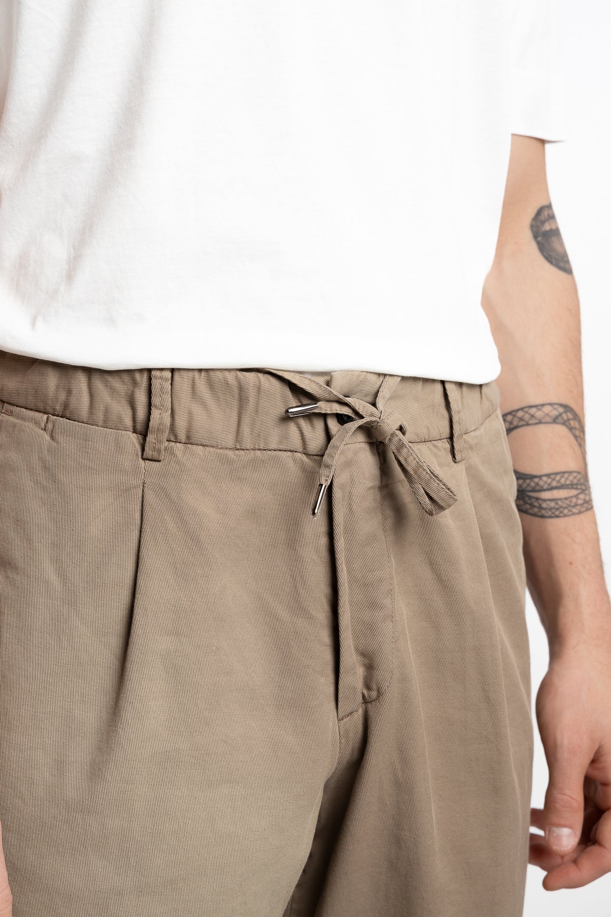 Capri Pleated Cotton/Linen Pant Light Brown