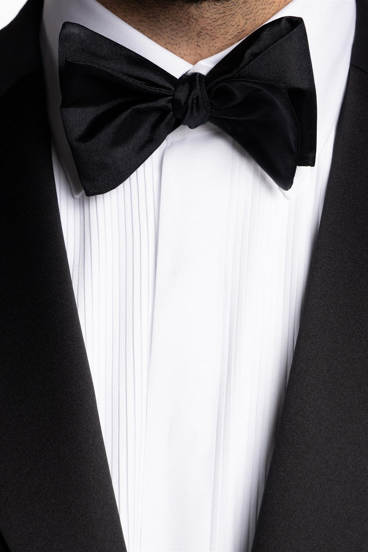 Self-Tie Bow Tie Black