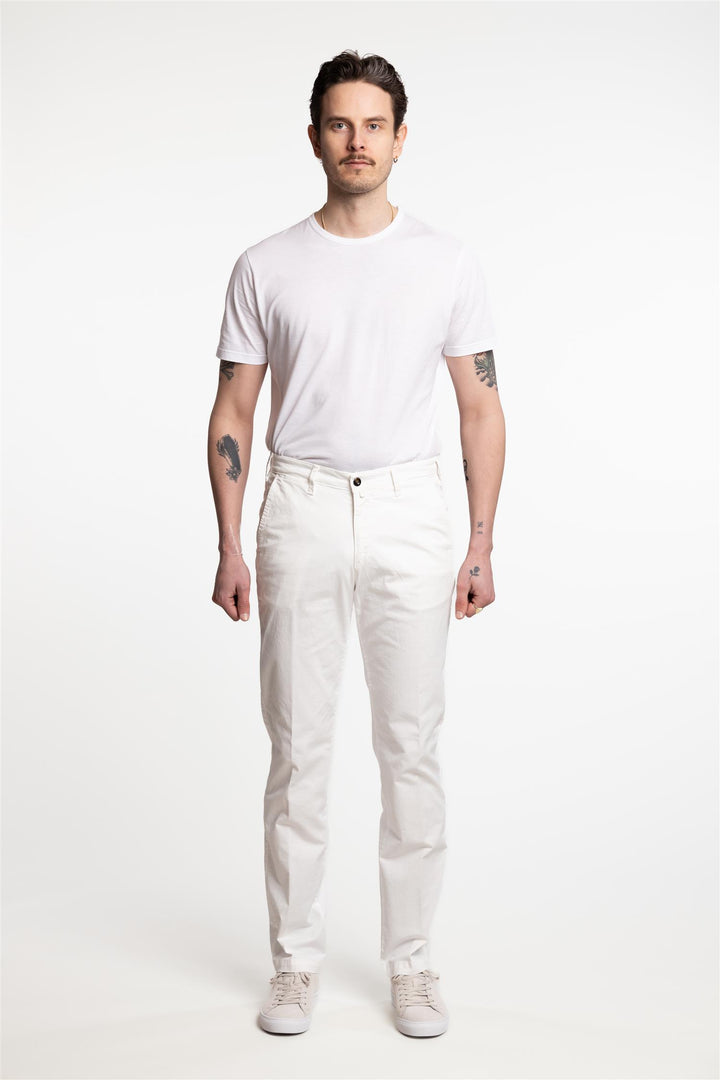 Bari Slim Fit Cotton/Linen Pant White