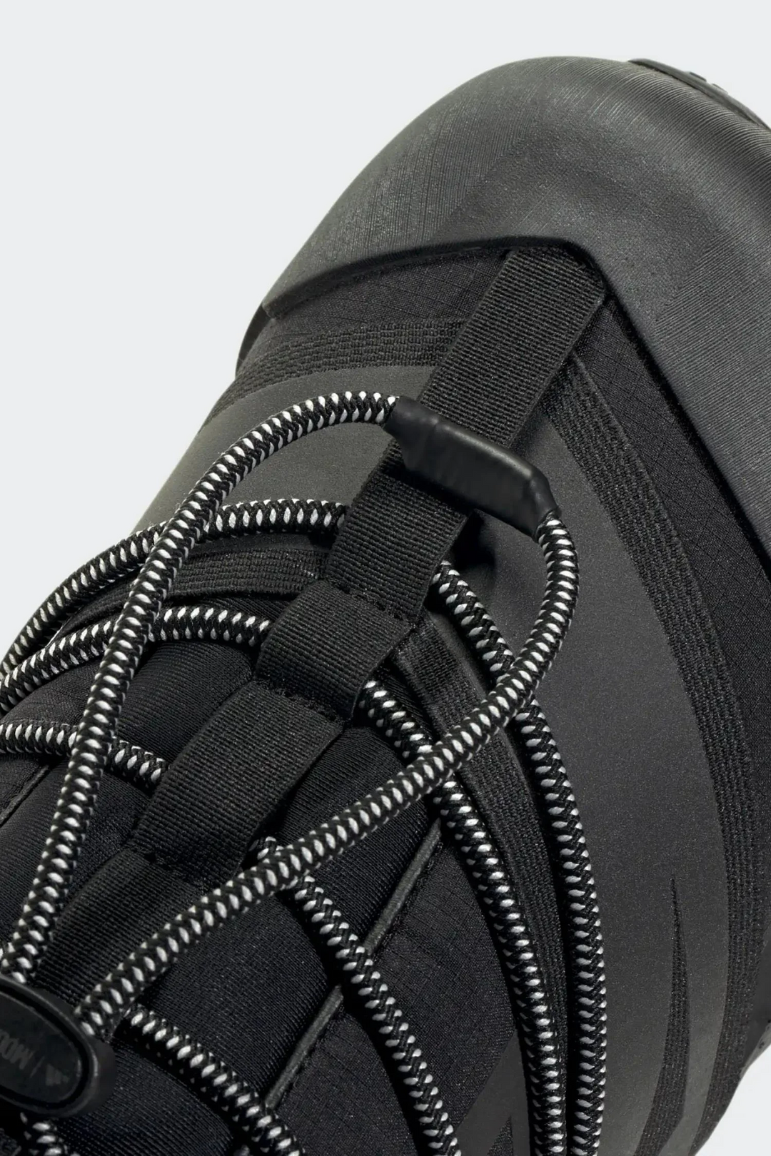 Women's Adidas X Moon Boot UB JP7685- Cblack/Blkref/Selure
