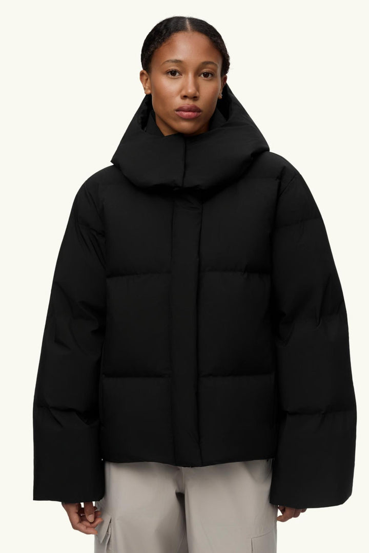Selje Down Jacket- Black