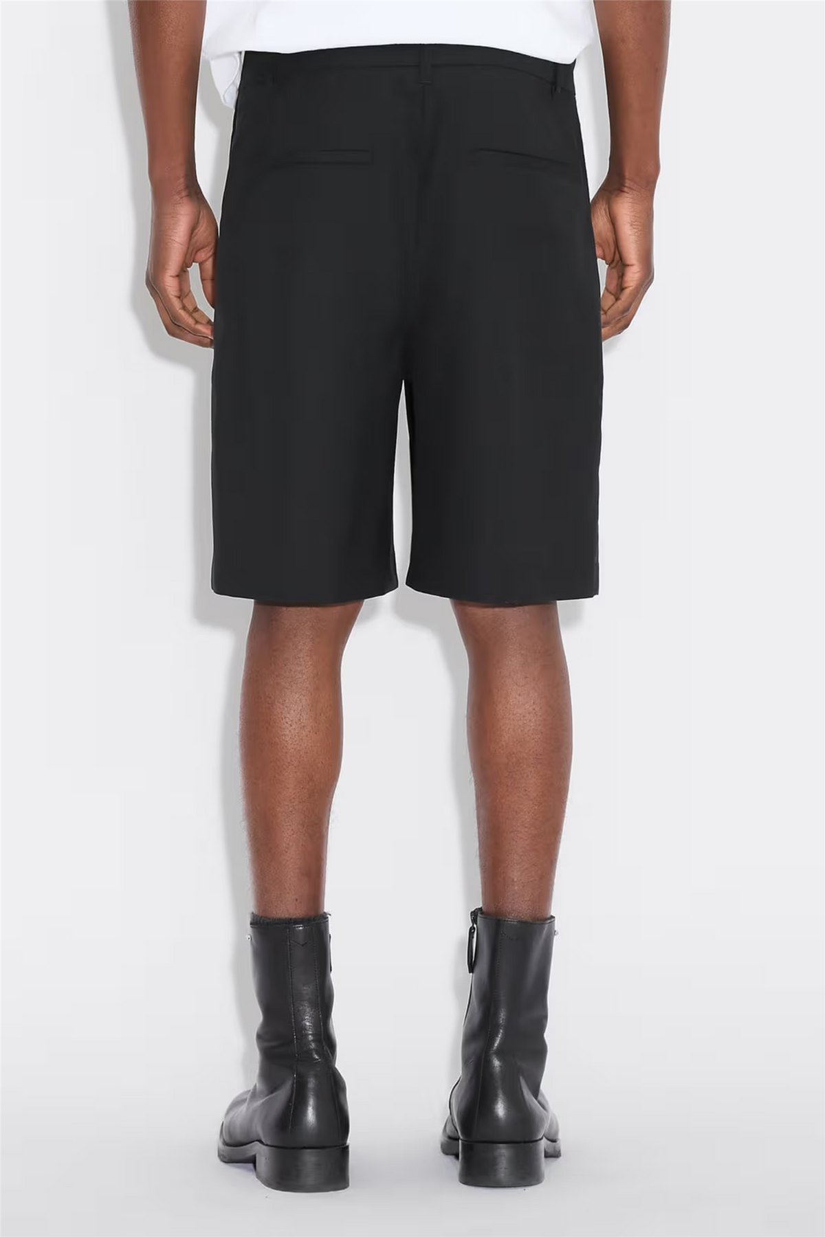 Wool Pleat Shorts Black