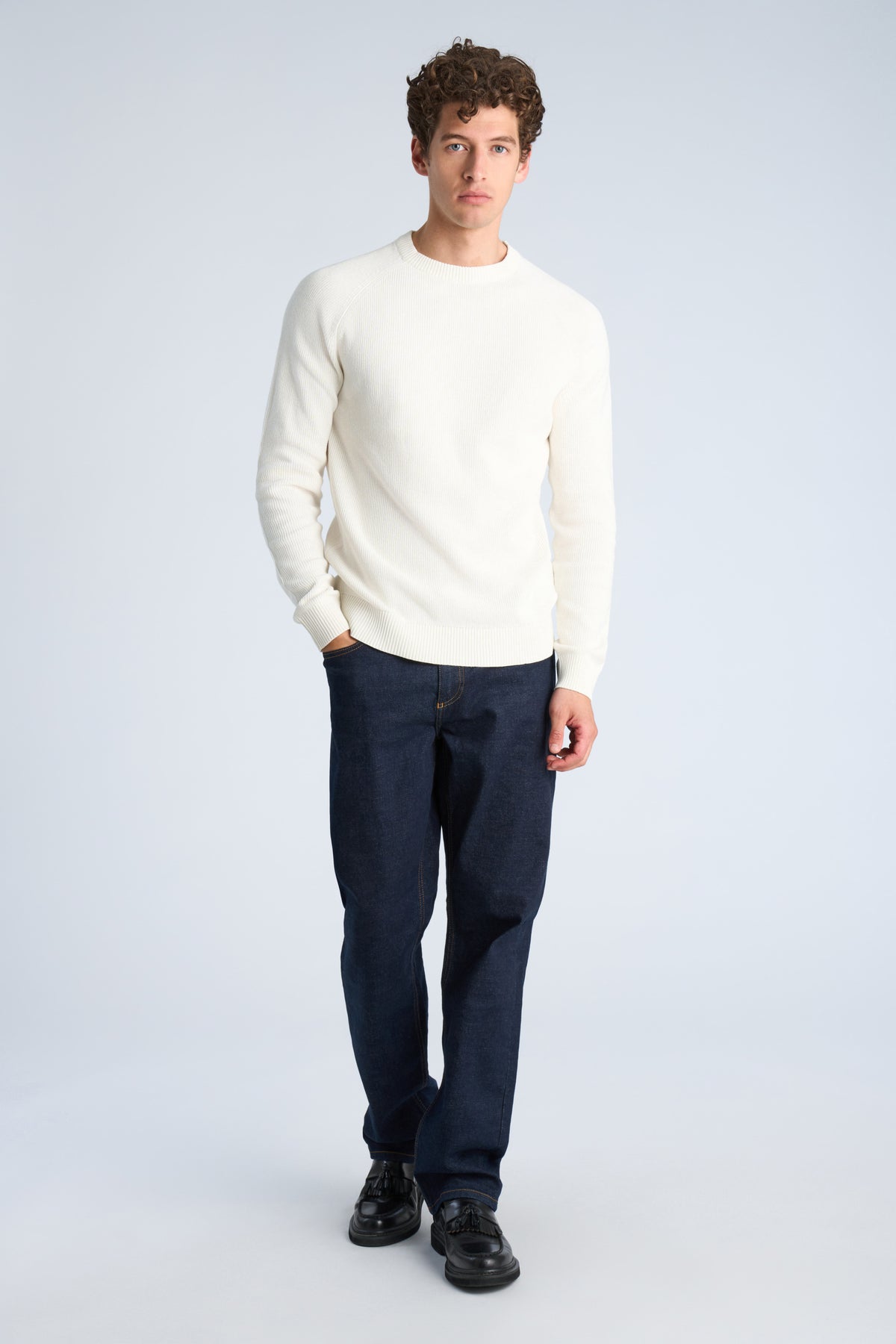 O-Neck Off White - Model full body