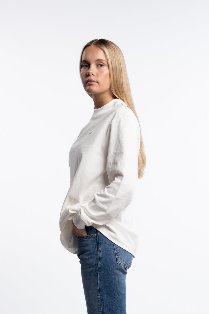 W. Relaxed LS- White