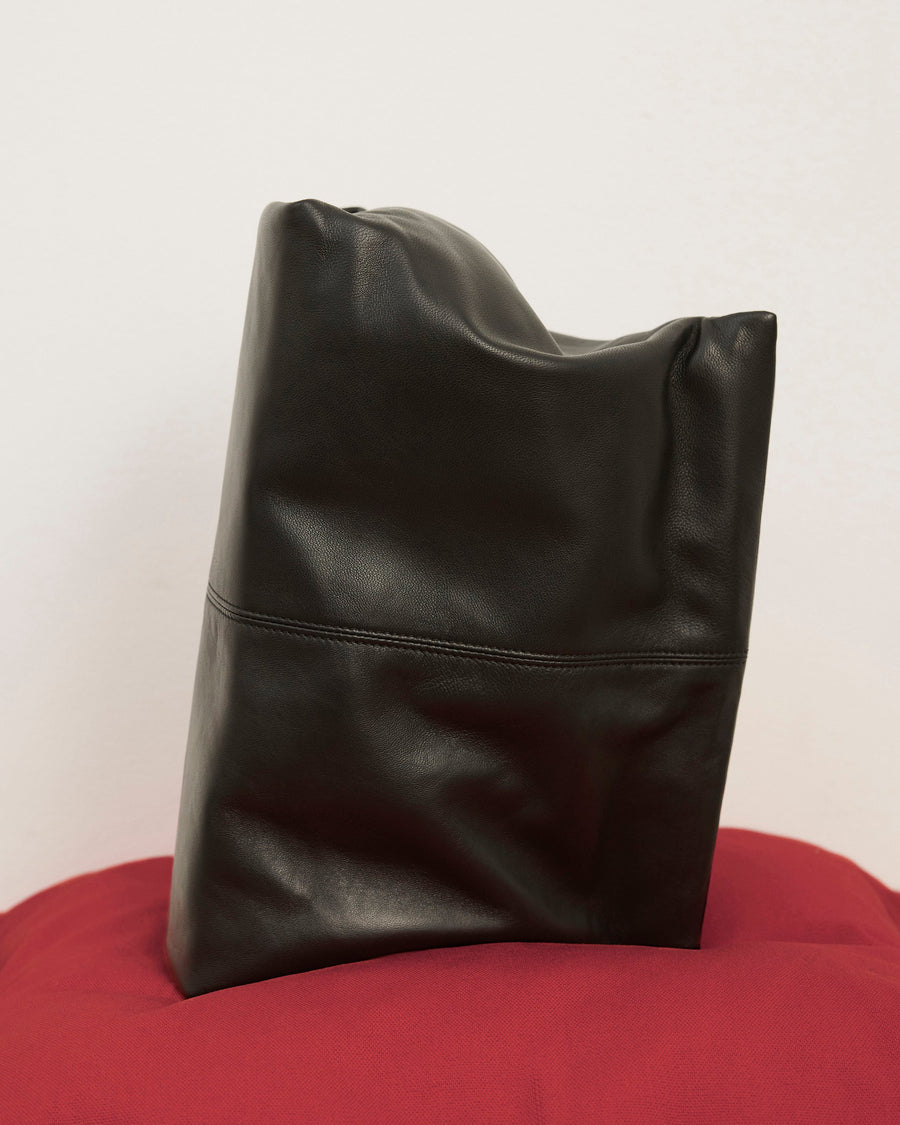Clay Clutch Black - stylet bilde