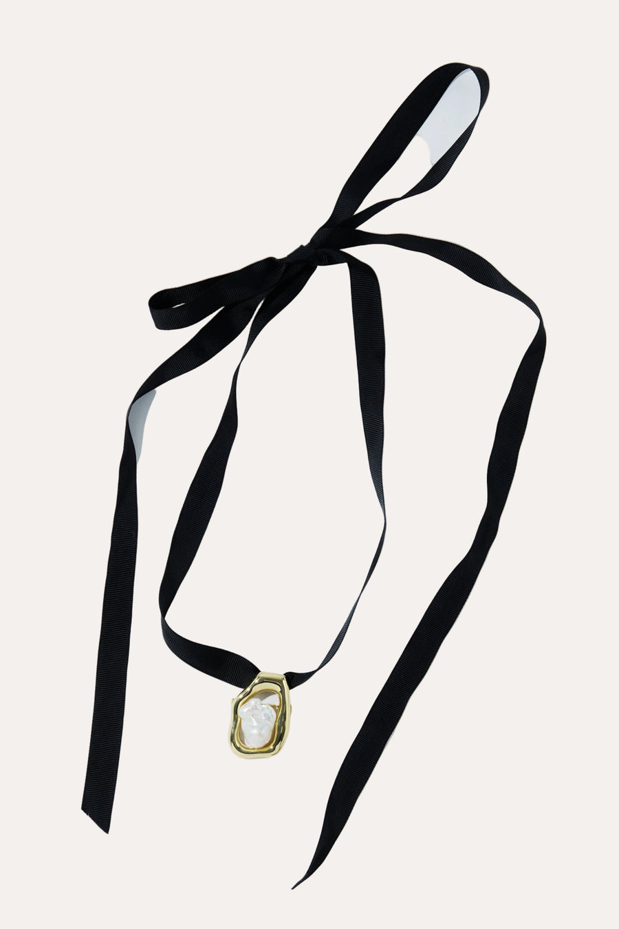 Rina Brooch Gold