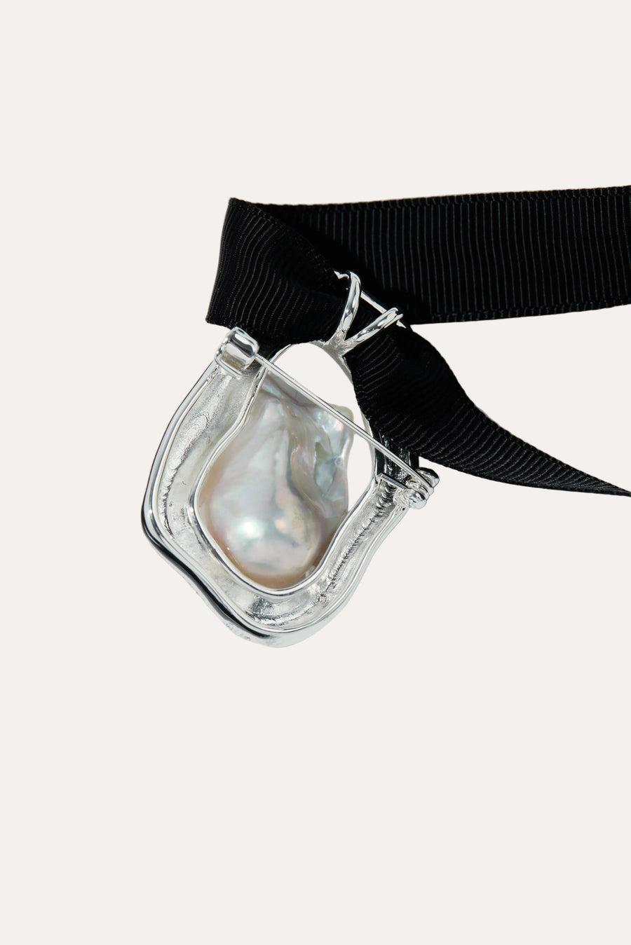 Rina Brooch Silver