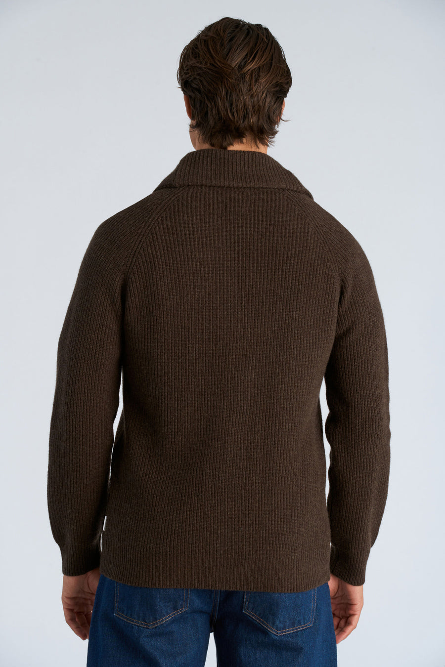 Lambswool Shawlcollar Cardigan Dk Brown Mel - modellbilde bakfra