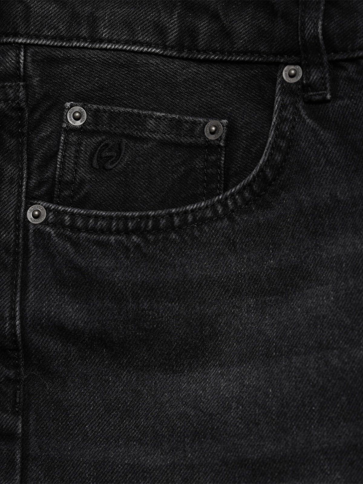 W Wide Jeans- Black Washed - Holzweiler - Bogart detalj