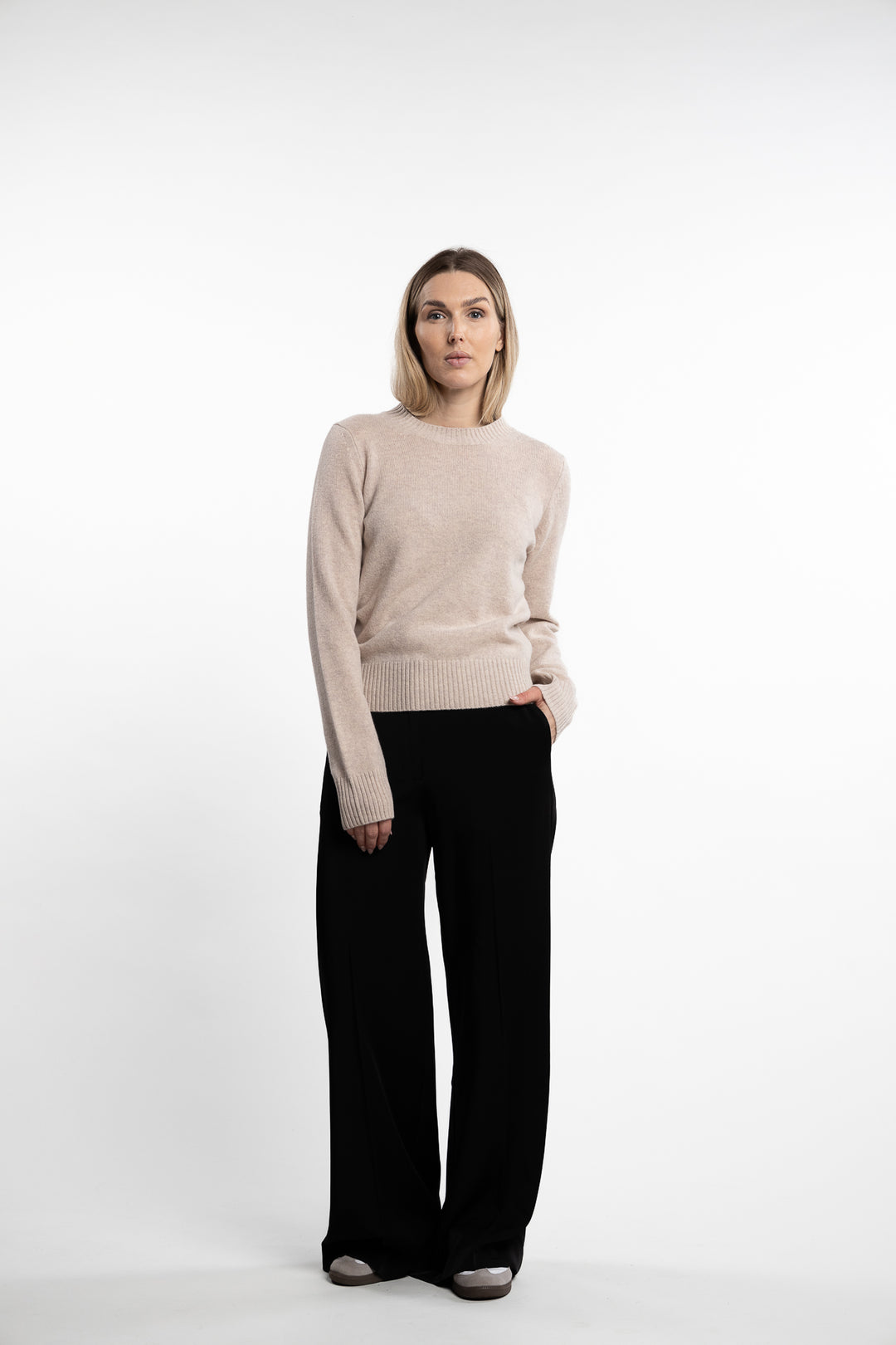 Charlotte Knit Sweater 15010- String