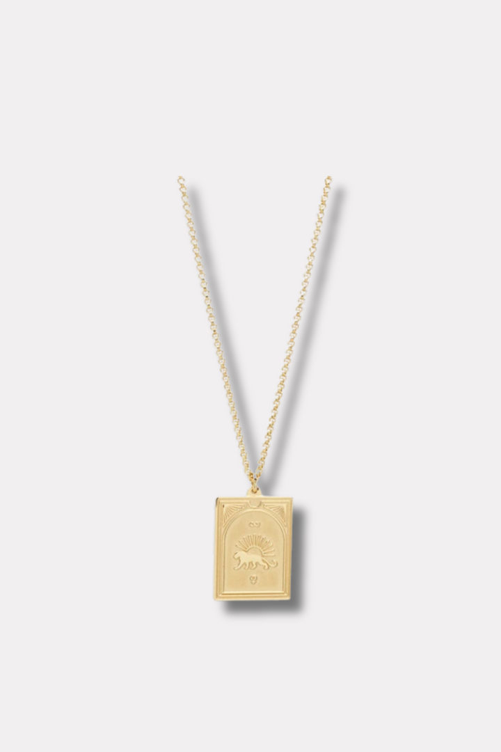 Tarot strength pendant gold