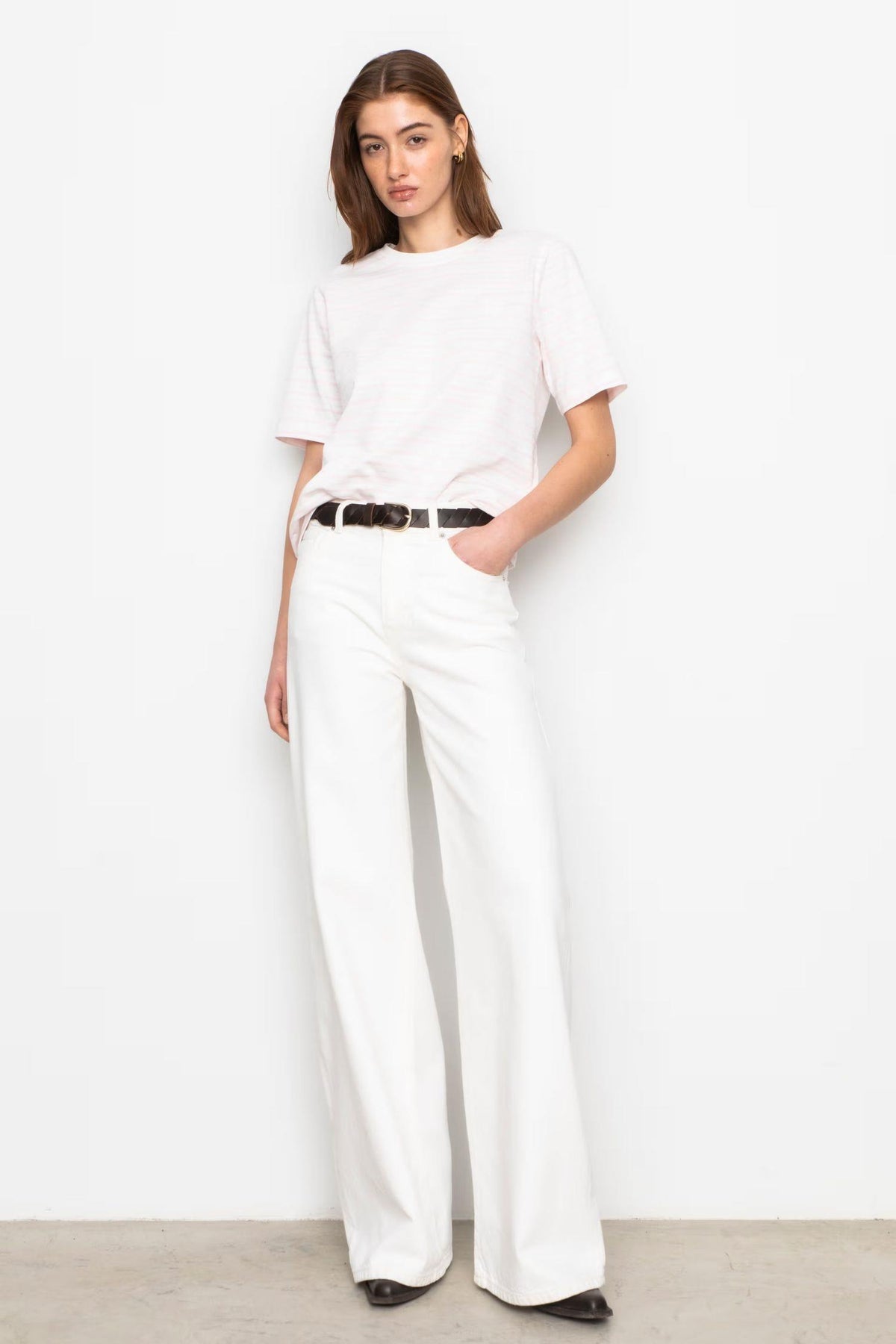 Taylor Off-white