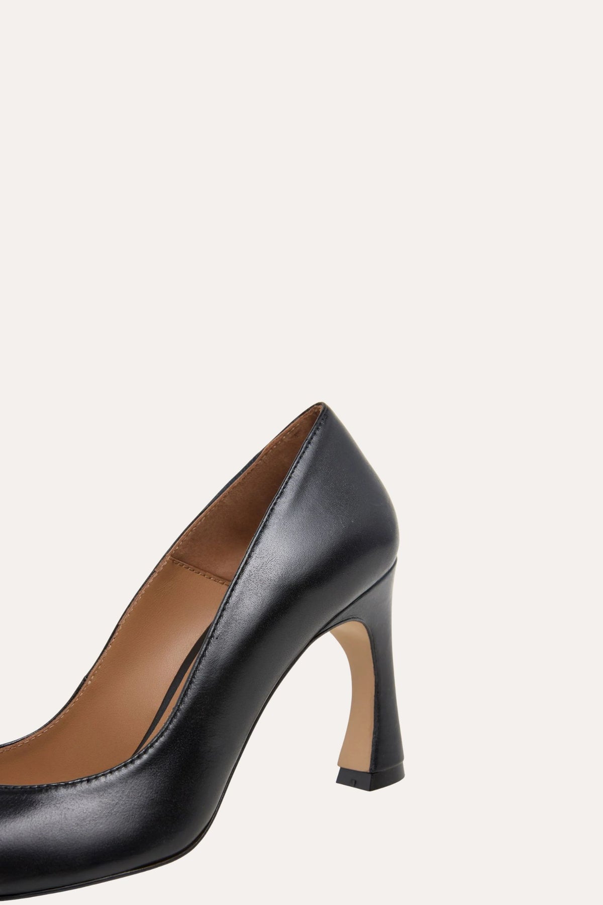 Leonie - Leather Black