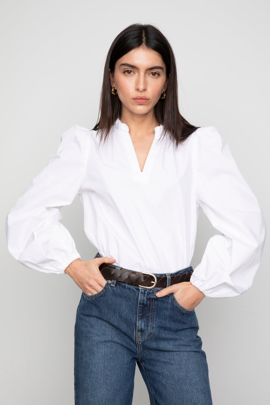Infinity Blouse White - modellbilde forfra