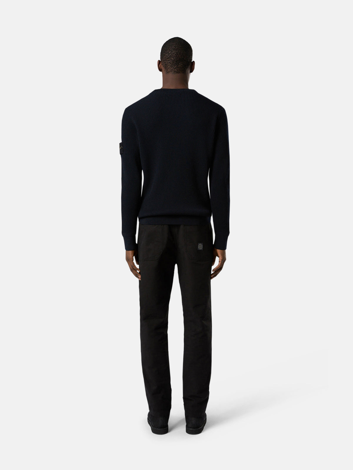 Navy Wool Roundneck Sweater - modellbilde