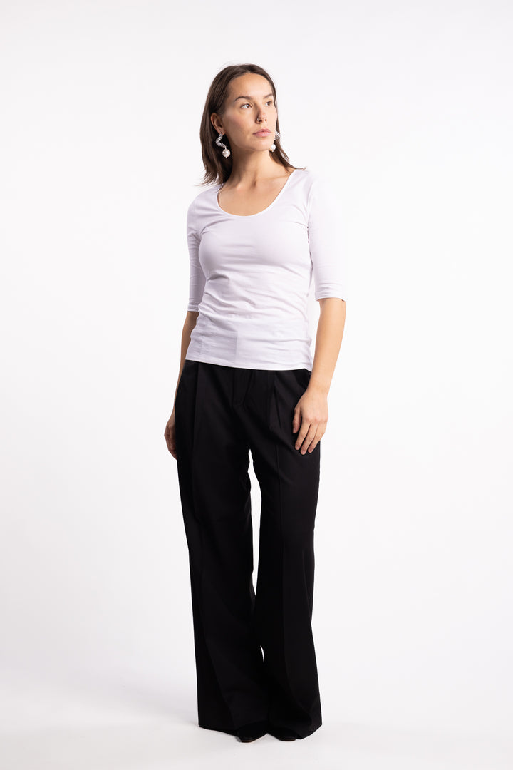 Cotton Stretch Scoop Neck Top- White