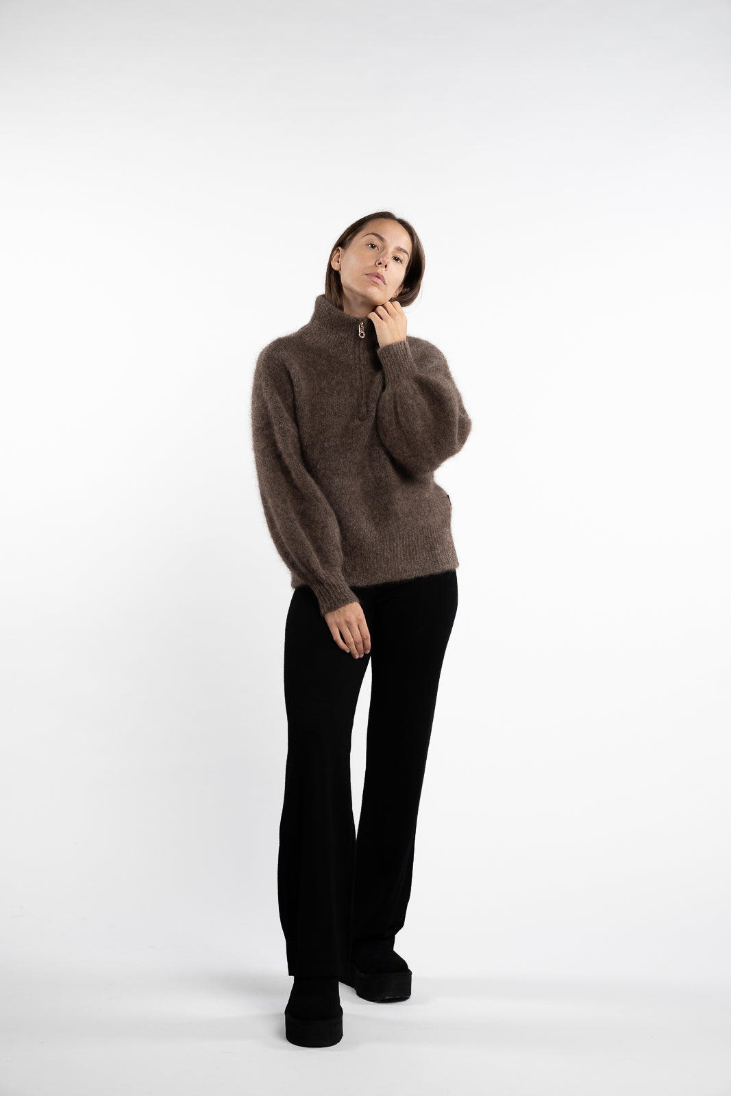 Li Chunky Sweater- Brown