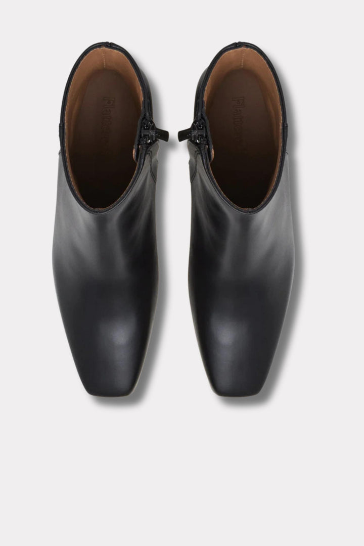 Cay Leather- Black