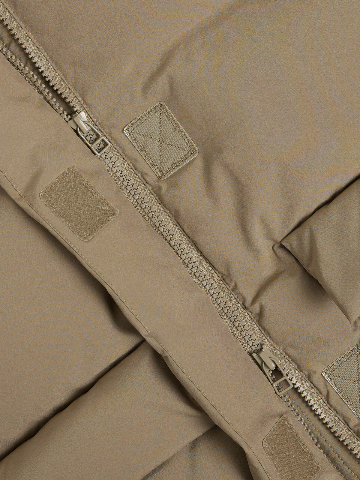 Besseggen Down Jacket- Dk sand