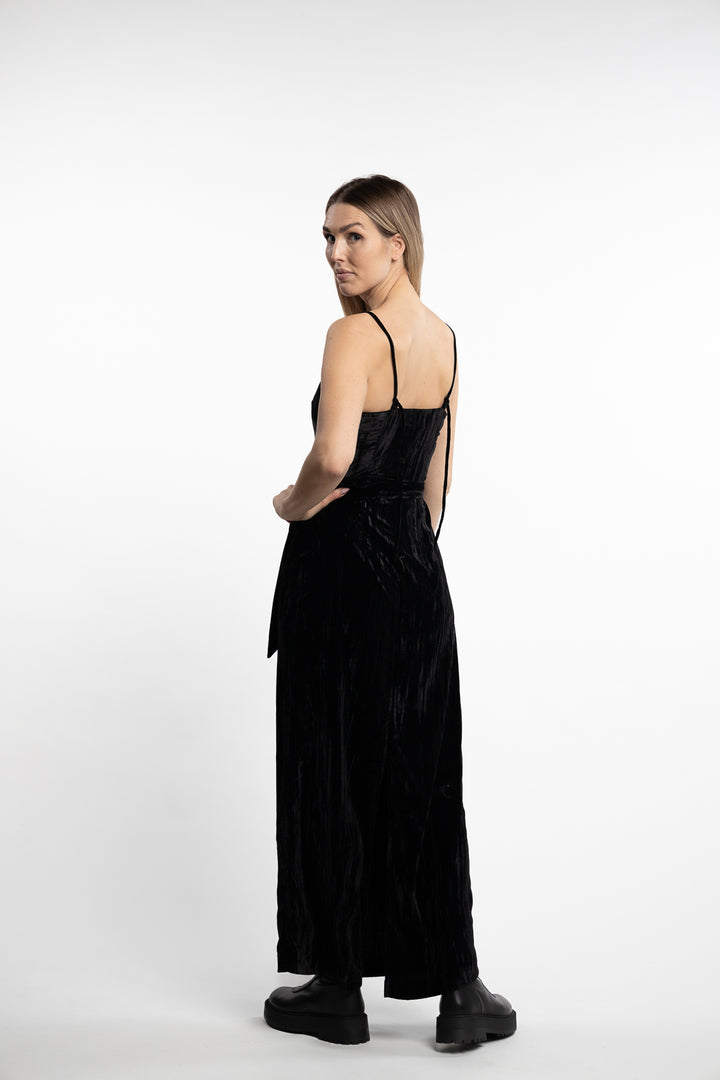 Cygnet Velvet Dress- Black