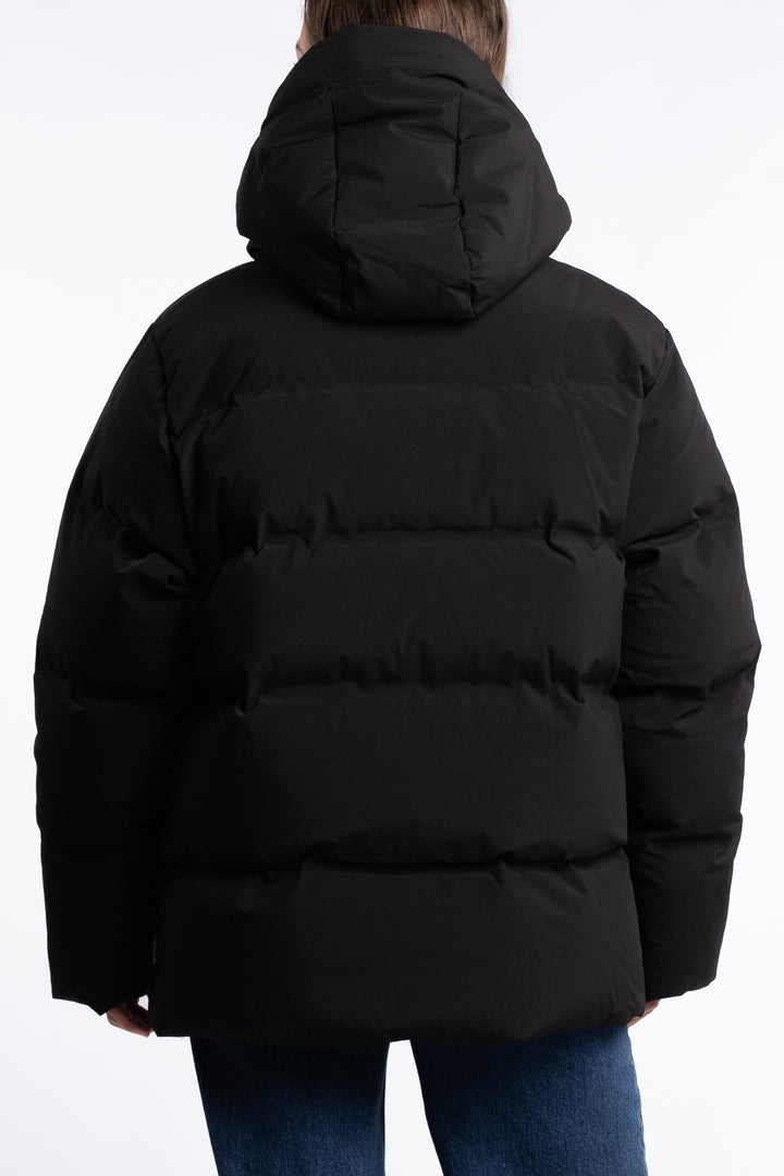 Besseggen Down Jacket- Black